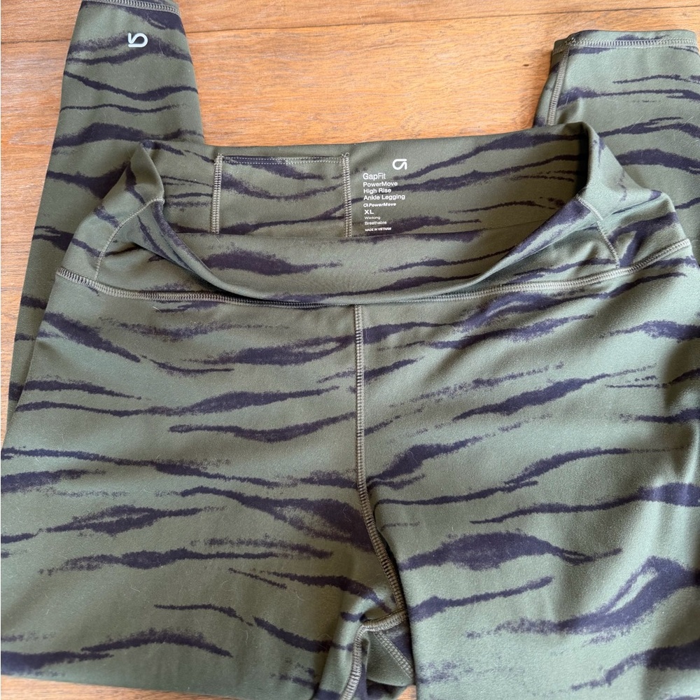GAP Olive and Black Patterned Leggings